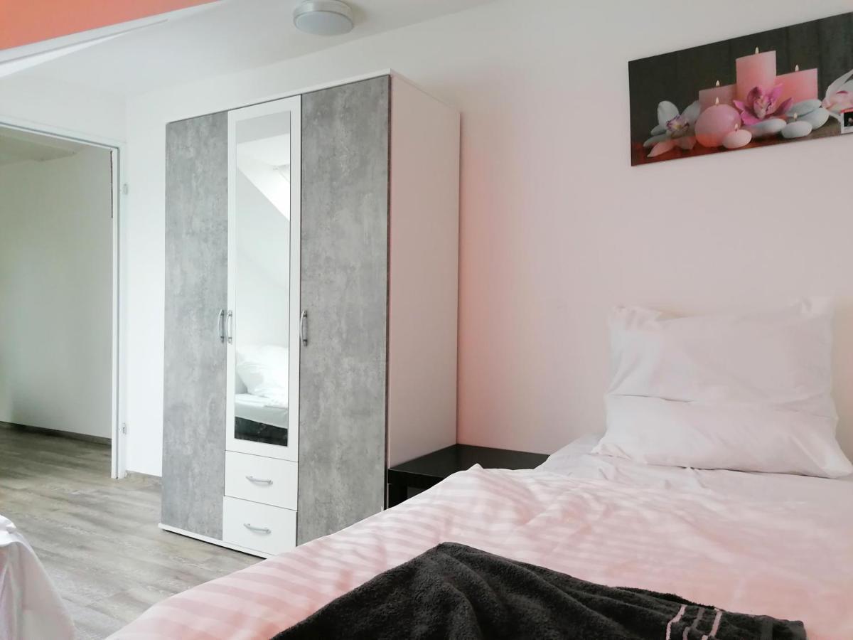 Fmi110 Next To Airport Apartment Ruesselsheim Luaran gambar