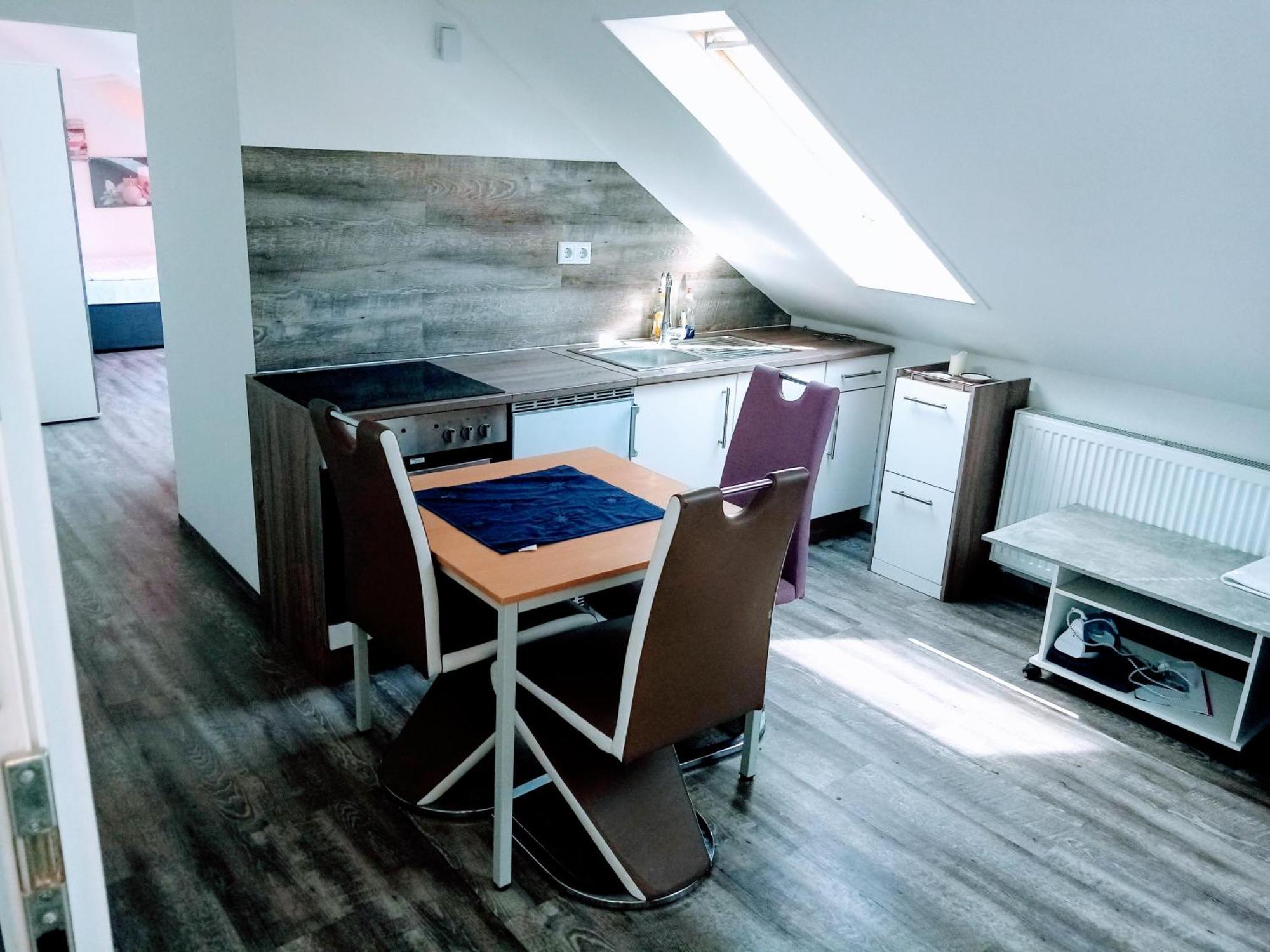 Fmi110 Next To Airport Apartment Ruesselsheim Bilik gambar