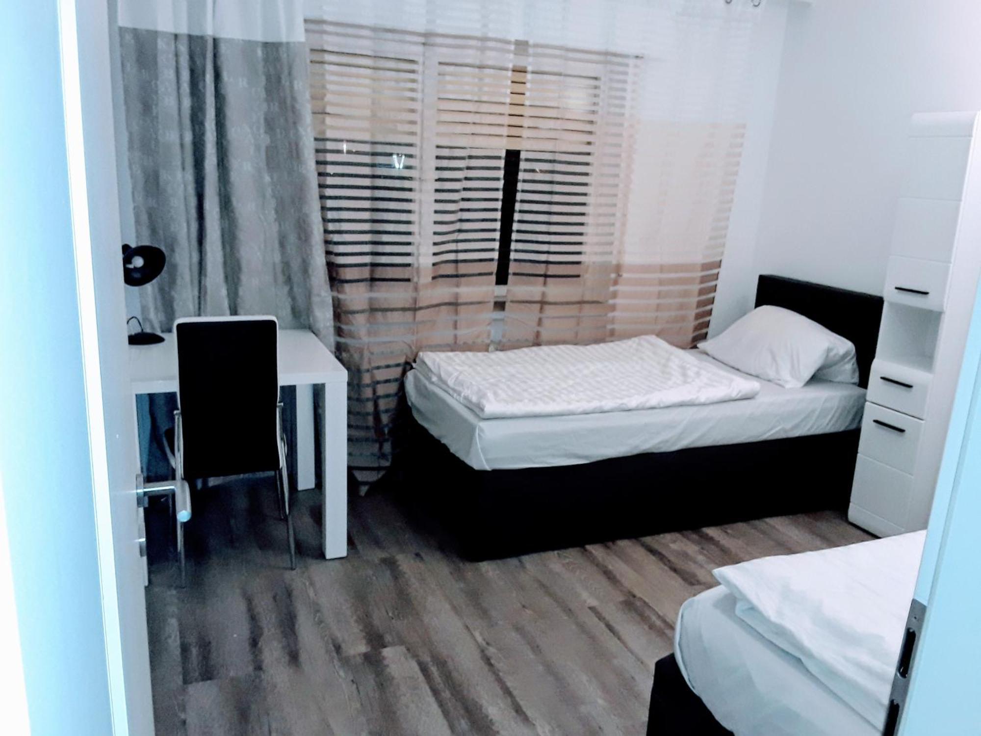 Fmi110 Next To Airport Apartment Ruesselsheim Bilik gambar