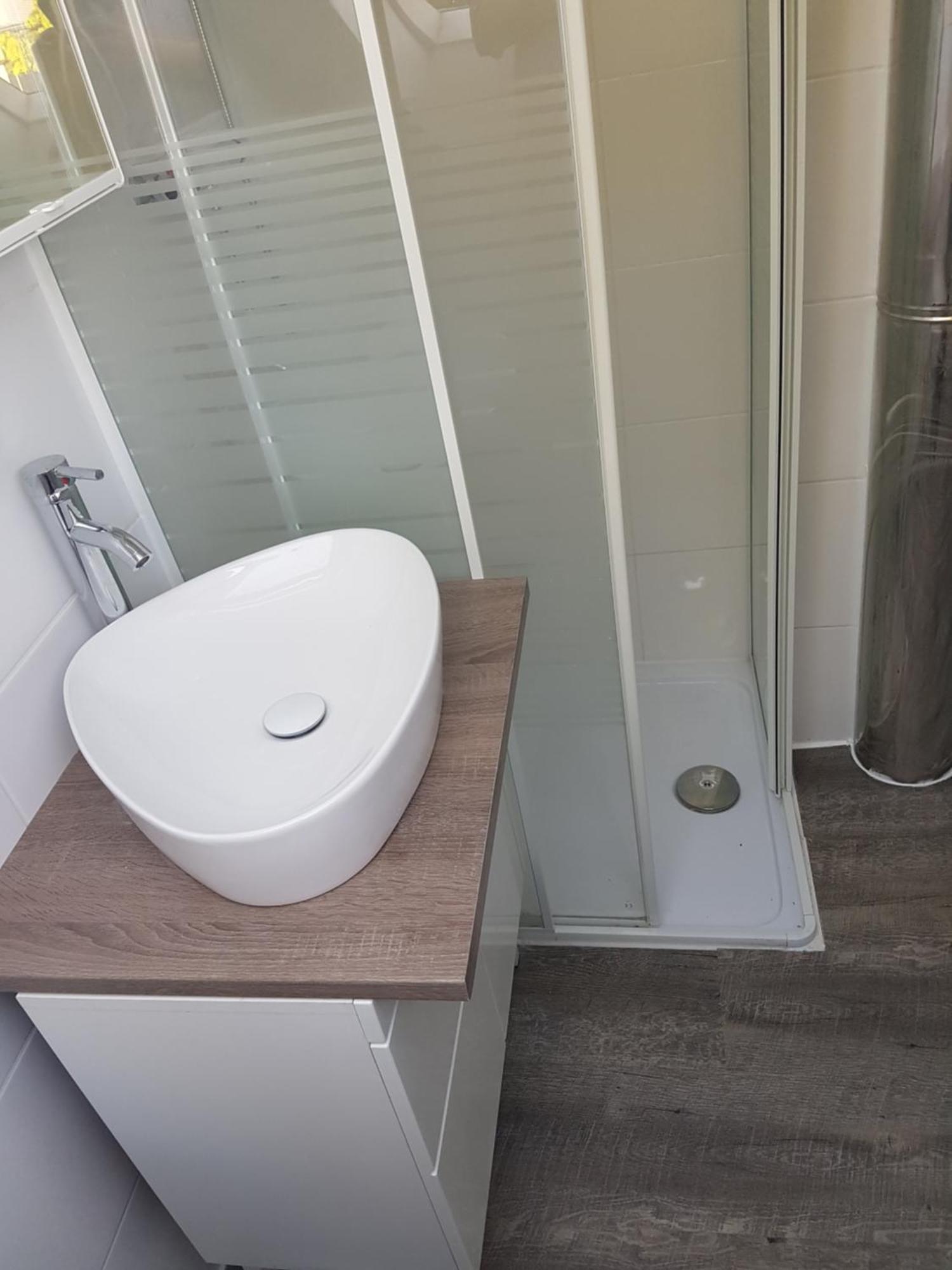 Fmi110 Next To Airport Apartment Ruesselsheim Bilik gambar