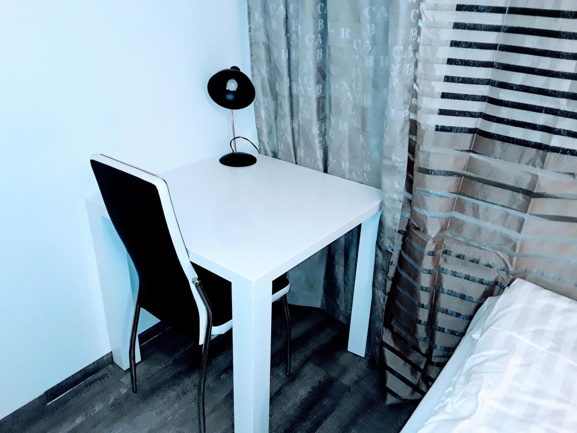 Fmi110 Next To Airport Apartment Ruesselsheim Bilik gambar